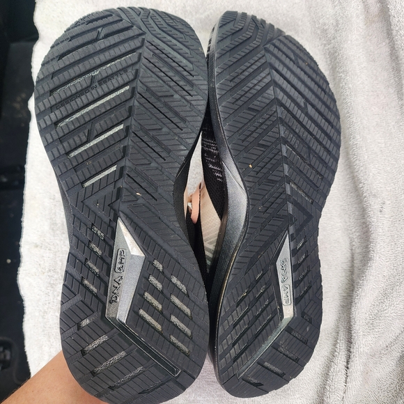 Brooks Black and Pink Athletic Sneakers - Picture 5 of 5